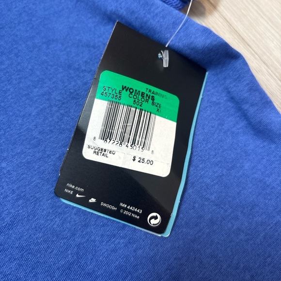 Nike Women’s Dri-Fit V-Neck Training Top – Blue, Size XL NWT BIN 1014 - Picture 2 of 4